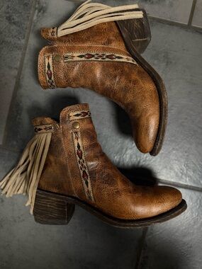 Fringe-Trim Brown Leather Ankle Booties with Southwestern Ribbon Detail